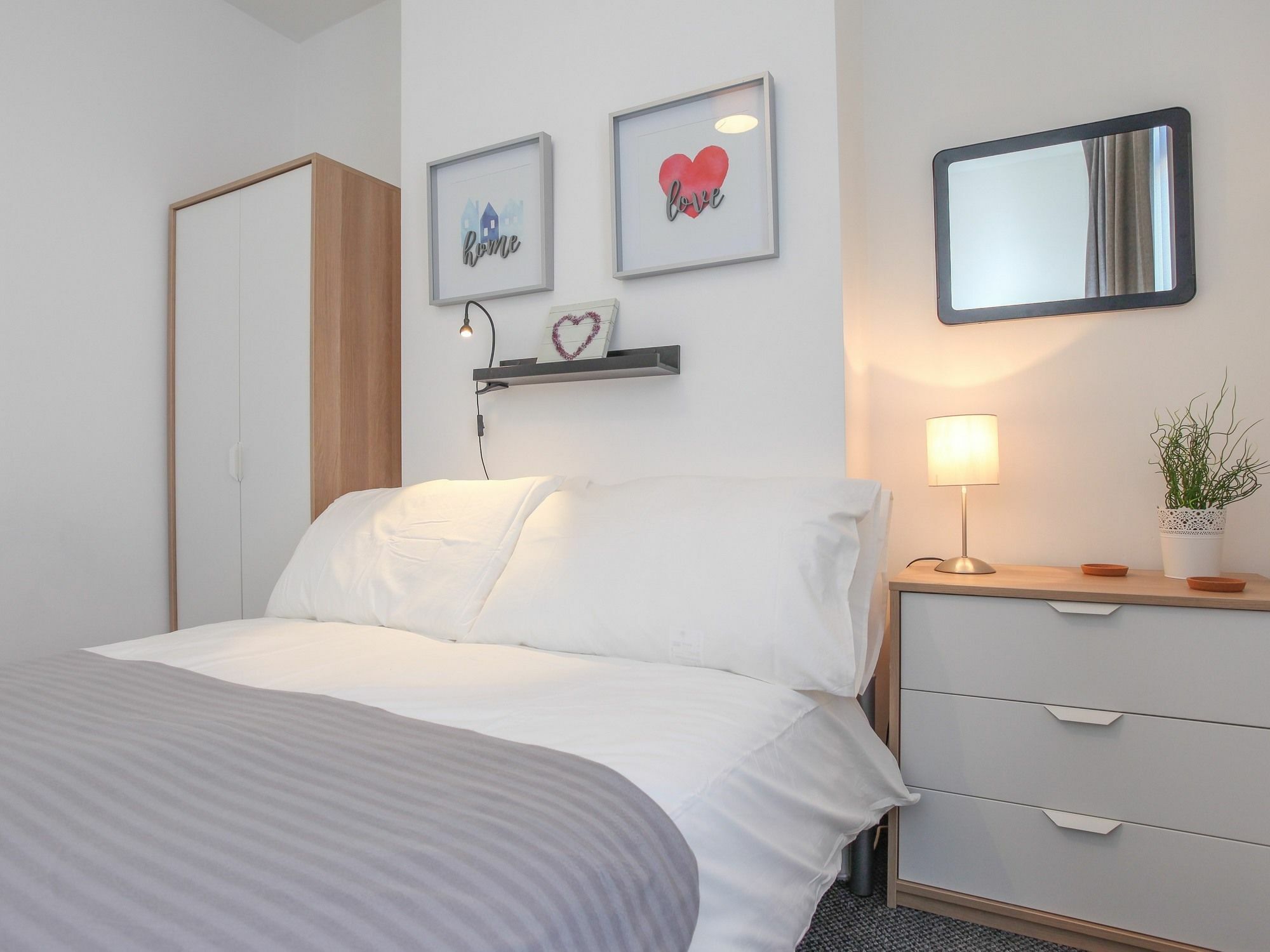 Kingston Serviced Accommodation - Donegall Avenue Belfast Exterior photo