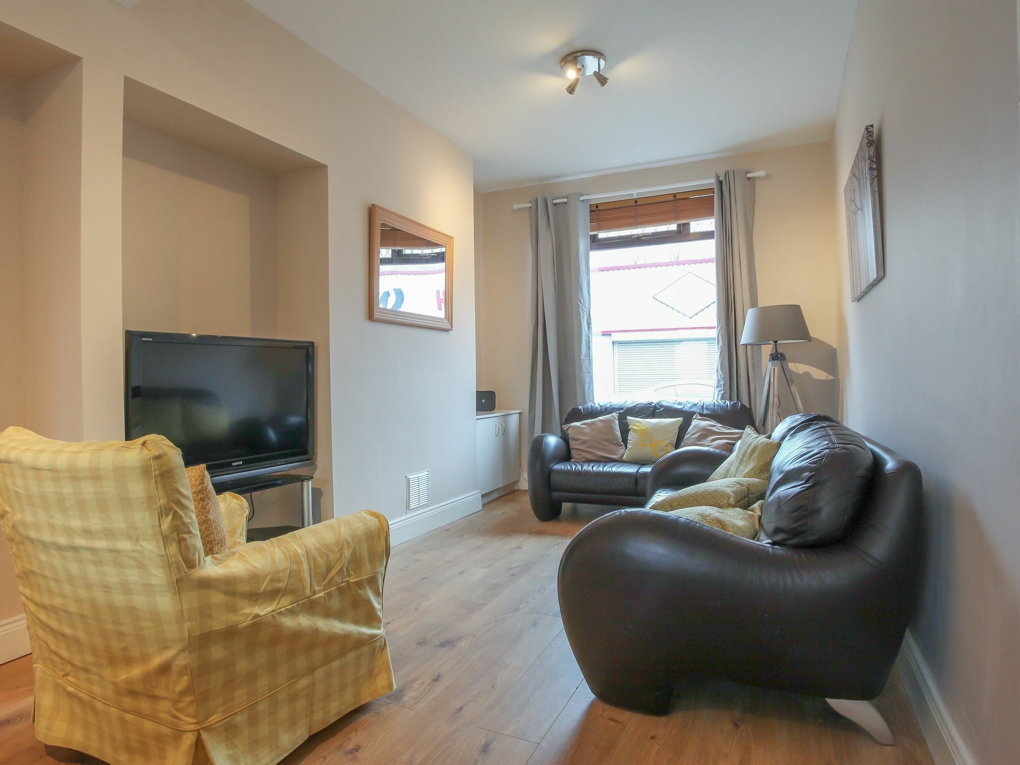Kingston Serviced Accommodation - Donegall Avenue Belfast Exterior photo